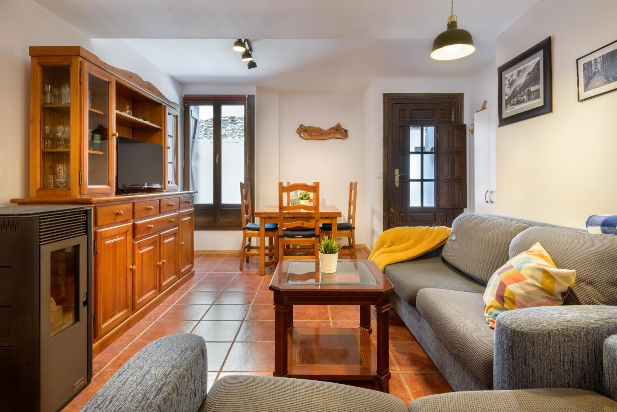 Apartamento Amplio De Montaña Con Terraza Y Wifi *